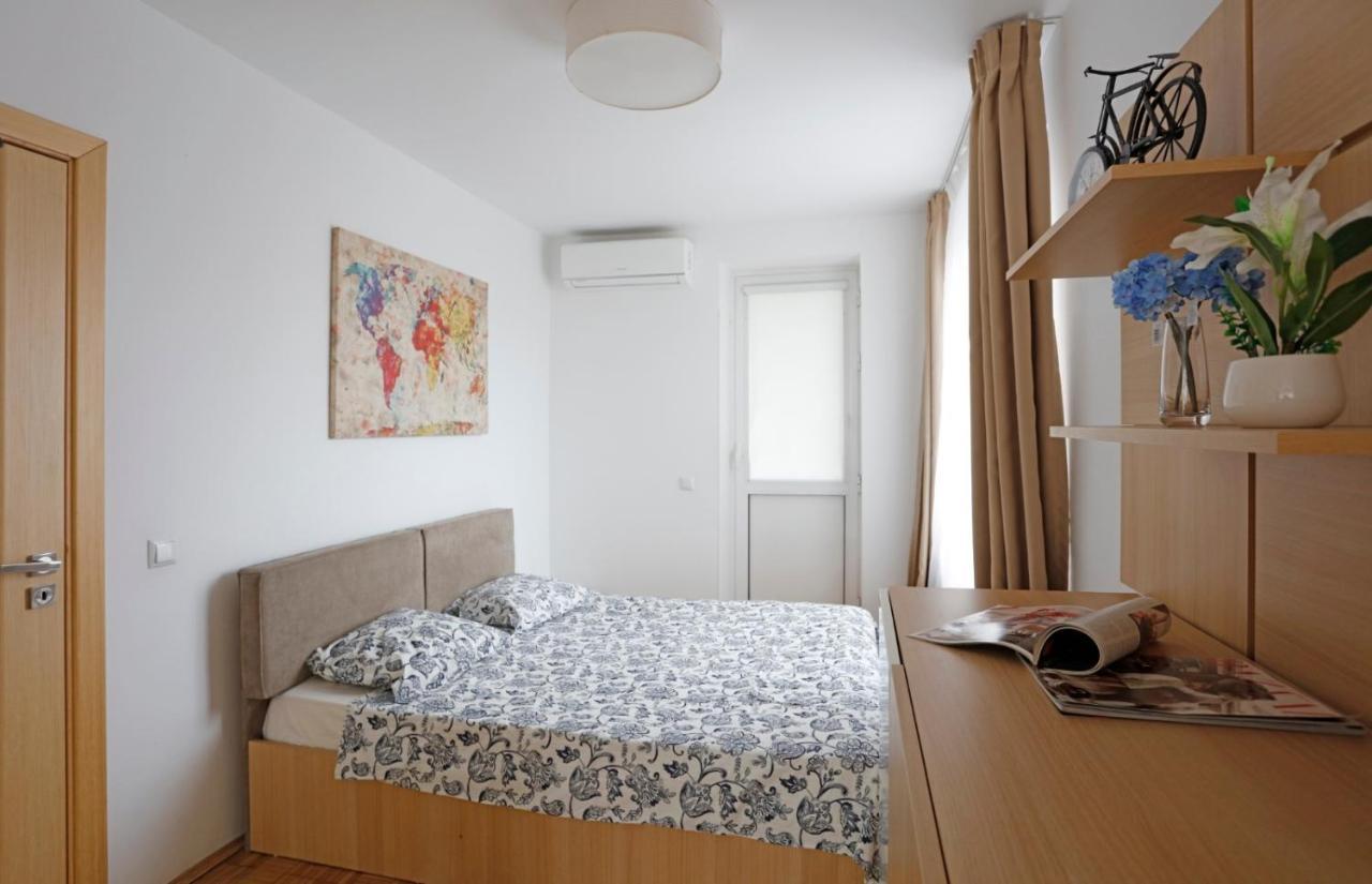 Lovely 2 Bedroom Apartment Near Old Town Bukarest Eksteriør billede